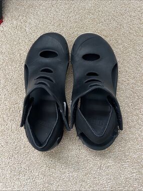 Black Nike sandal